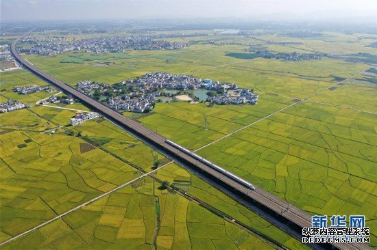 （環(huán)境）（1）開往豐收的列車