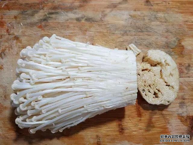 竟然被五塊錢的金針菇撩到了，怎么從來沒想到還能這樣做？