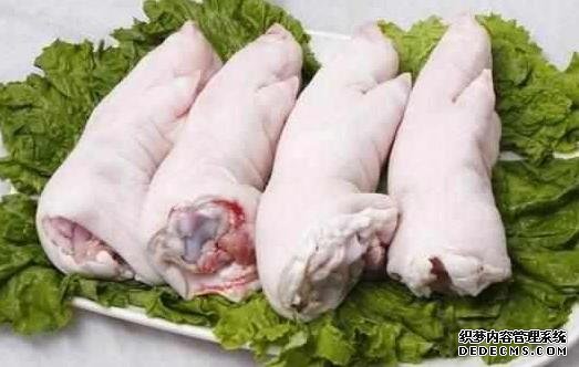 買豬蹄時(shí)，前腳和后腳口感差別大，方法教給你，可別買錯(cuò)了