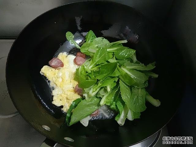 好吃到舔盤的時蔬炒面，十分鐘搞定，不知吃什么的時候，就吃它吧