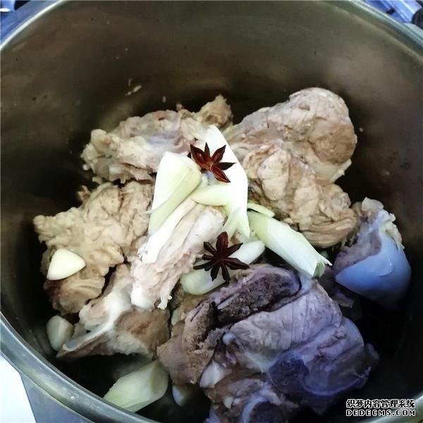老公隔三差五就饞這菜，1斤才12元，比紅燒肉香多了，1周吃1次