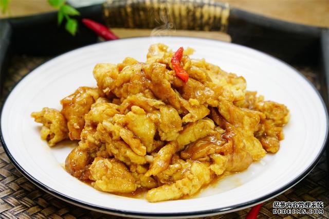 炒雞蛋，多加幾味料變螃蟹味，家人吃上癮的“賽螃蟹”，超下飯