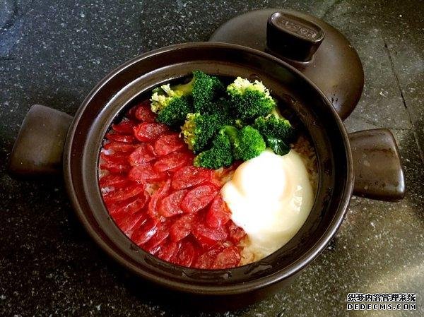 好吃的煲仔飯，有飯有菜，營養(yǎng)豐富，省時省力又省心