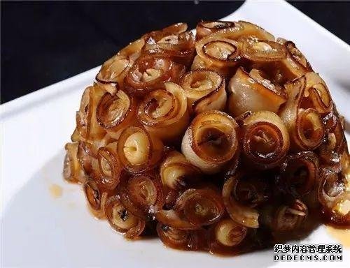 年夜飯推薦：椒麻雞，龍眼臘扣肉，紫蘇醬炒牛肝菌的做法