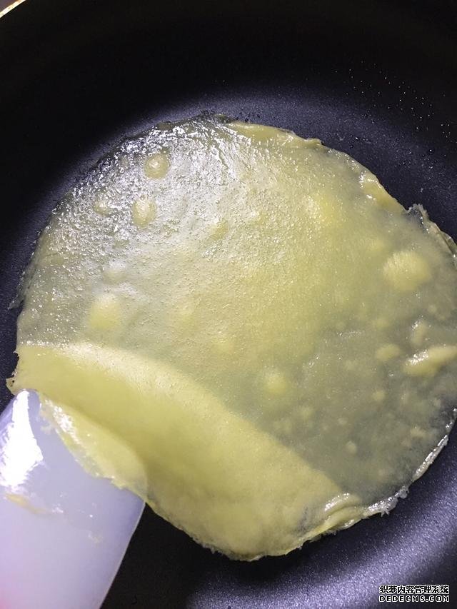 清爽的芒果千層蛋糕，吃了還想吃，再也不用買，一個平底鍋搞定。