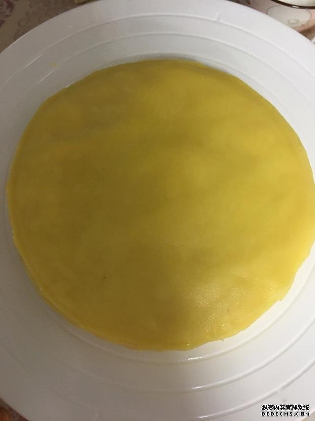 清爽的芒果千層蛋糕，吃了還想吃，再也不用買，一個平底鍋搞定。