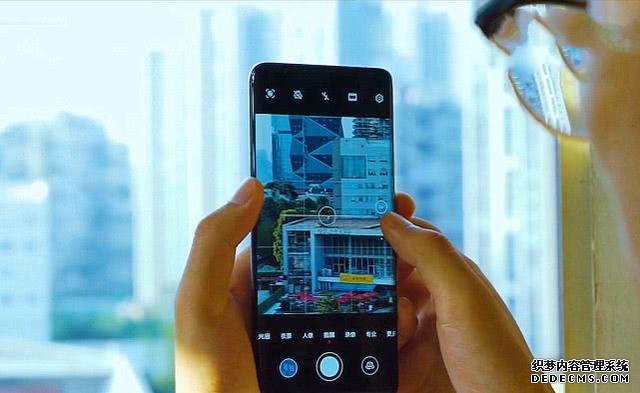 頂配保值很難，8GB+512GB，華為高端5G，或許撐不住了