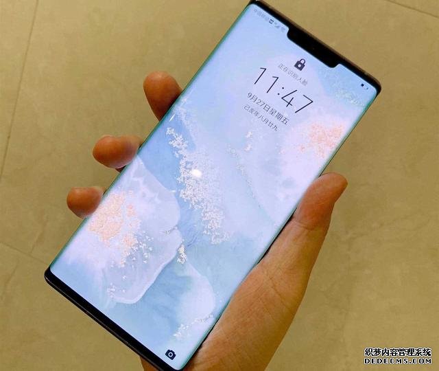 華為Mate 30 Pro終于跌至“清倉價”，網(wǎng)友：后悔買iPhone 11了！