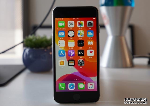 iPhone SE2：性能很強(qiáng)大，但因為這三個原因，只能說再見！