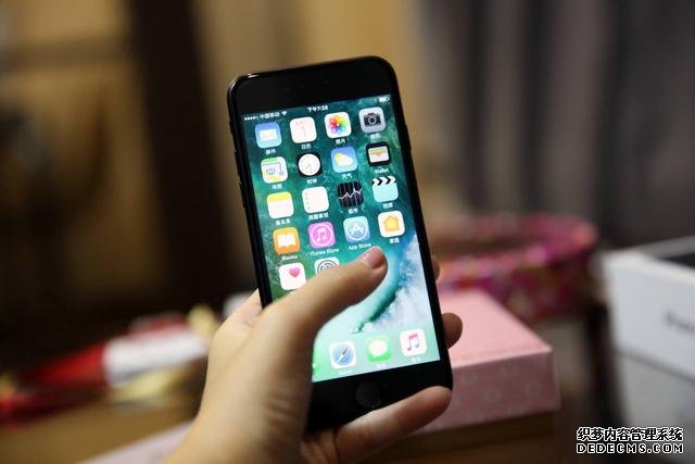 iPhone SE2：性能很強(qiáng)大，但因為這三個原因，只能說再見！