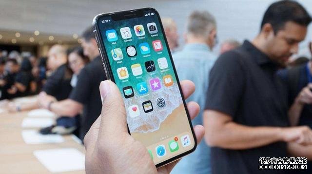 最保值的一款iPhone，蘋果的“翻身”之作，出道即巔峰