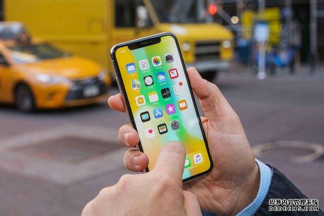 最保值的一款iPhone，蘋果的“翻身”之作，出道即巔峰