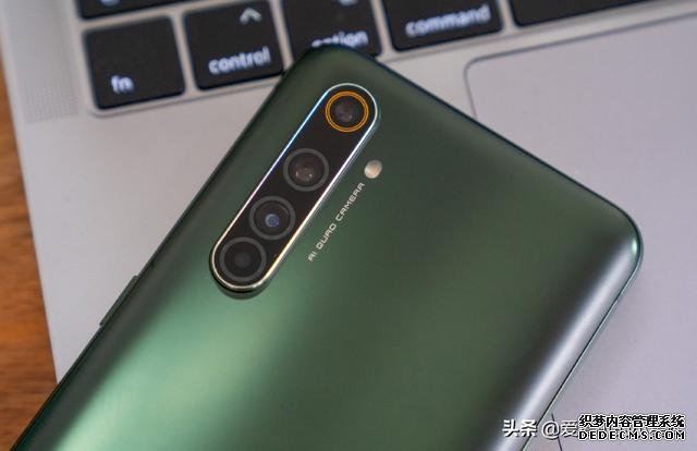 友商良心之作，驍龍865+128GB+6400萬(wàn)四攝跳水200，90Hz+65W快充