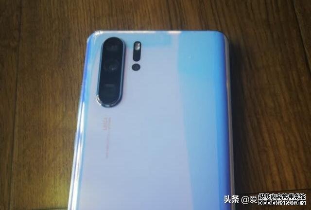 P30 Pro大跳水，IP68防水+40W快充跳水2289，還值得買嗎？