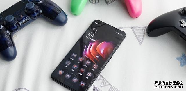 跌至3559元，144Hz刷新率+多維立體散熱系統(tǒng)+驍龍865，買到就是賺