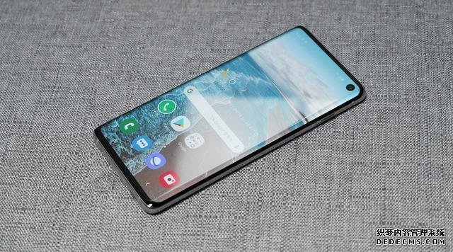 從5999跌至3268，AMOLED+IP68防水+超聲波屏下指紋，三星妥協(xié)了