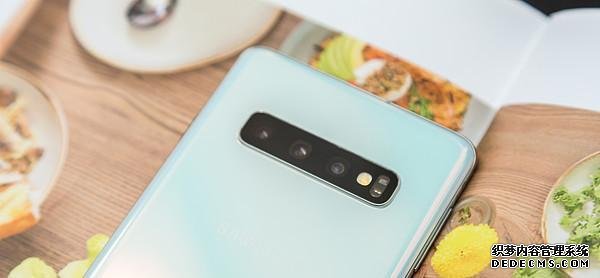 從5999跌至3268，AMOLED+IP68防水+超聲波屏下指紋，三星妥協(xié)了
