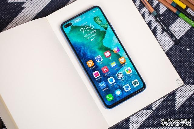 從3699元跌至2598元，麒麟990+8GB+4200mAh，網(wǎng)友：終于等到了
