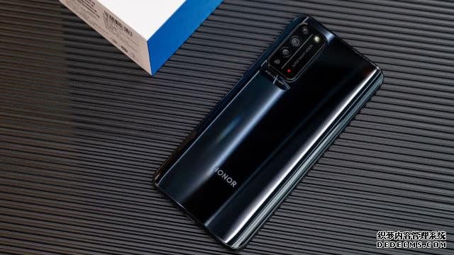 榮耀X10并不香？剛發(fā)布就差評(píng)不斷，價(jià)格過高或是最大敗筆
