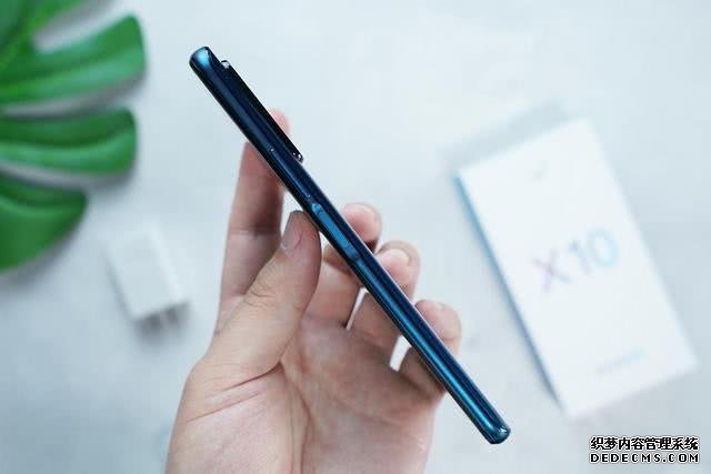 麒麟820+真全面屏？雙模5G僅1899元起，榮耀X10才是真香機(jī)