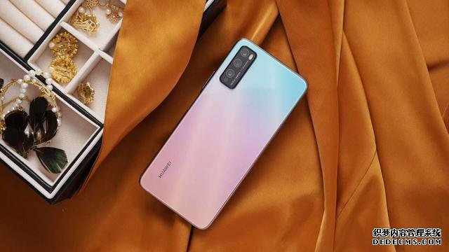 華為攪局5G市場，4000mAh+90Hz+4800萬三攝，售價(jià)僅千元