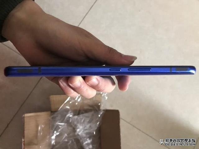 被遺忘的5G中端機，144Hz刷新率+5100超大電池+128GB，僅售2399