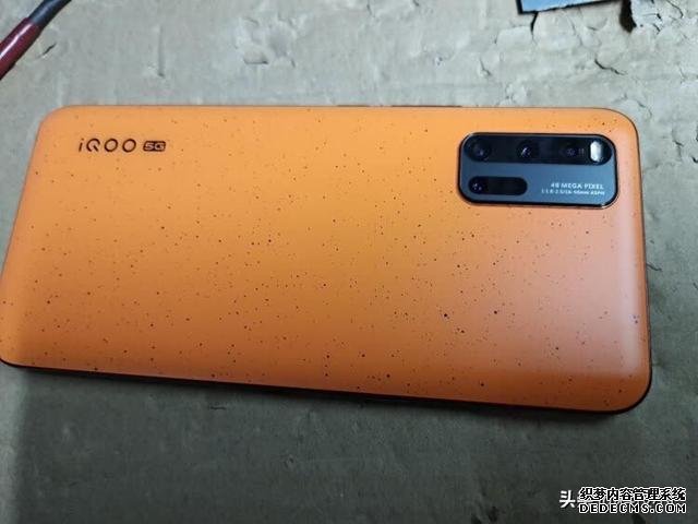 vivo大跳水，驍龍865+UFS3.1+55W快充，發(fā)布三個月直降900元