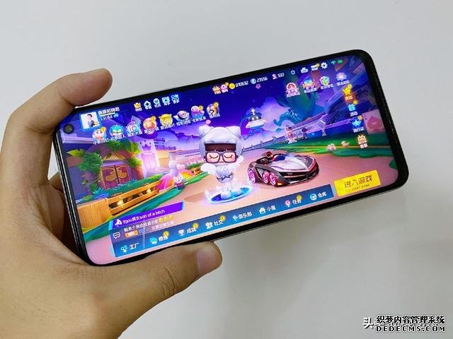 好用不貴，不到兩千元的四款5G手機，跑分53萬+144Hz僅1998元