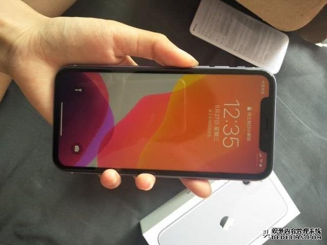 蘋果A13+雙卡雙待，iPhone11開啟“降價(jià)模式”，跌至4599元