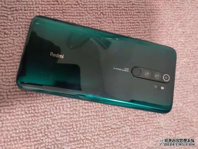 出貨量高達(dá)千萬(wàn)，6400萬(wàn)+大電池+NFC，小米熱銷(xiāo)千元機(jī)跌至1048