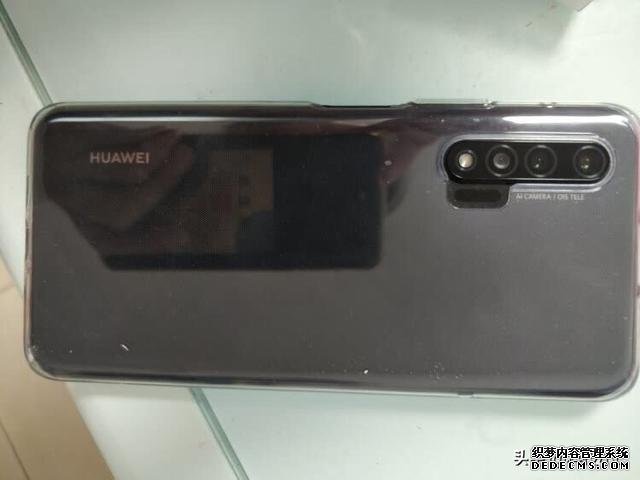華為5G手機(jī)大降價，麒麟990+8GB運(yùn)存+40W快充，從3799跌至2299