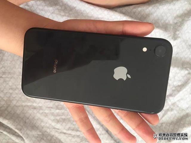 最便宜的全面屏iPhone，蘋(píng)果A12+雙卡雙待，已從6499跌至3699元