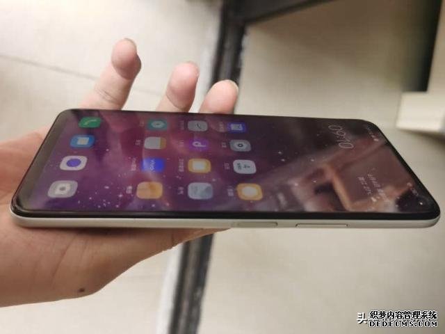 618性價(jià)比最高的5G手機(jī)，跑分53萬(wàn)+128GB不足兩千元，還有144Hz