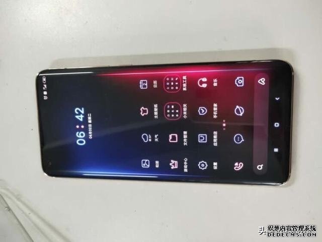 雷軍亮劍，256GB＋1億像素+大電池，小米10直降300元，銷量暴增
