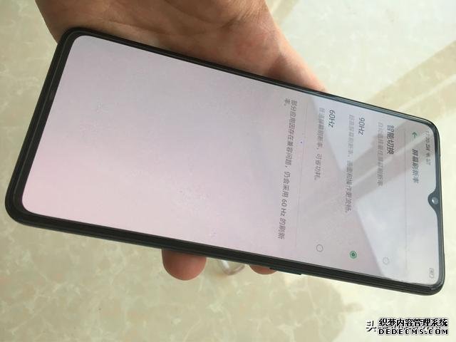 OPPO徹底清倉，跑分50萬+8GB運(yùn)存+90Hz+65W快充，跌至2299元
