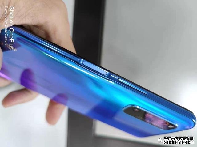 vivo再次爆發(fā)，144Hz刷新率+44W快充，驍龍856手機跌至2398元