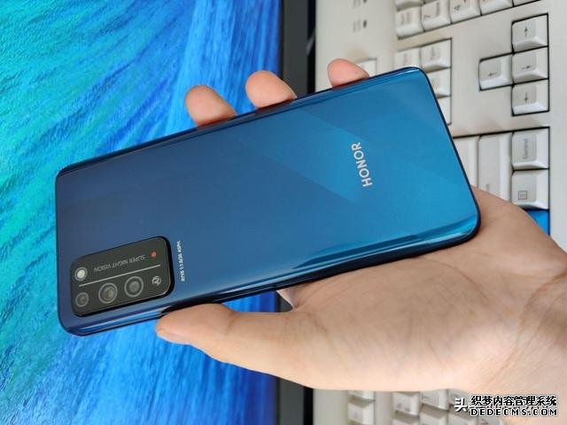 比榮耀30S更香，真全面屏+麒麟820+IMX600主攝，5G新機僅1899元