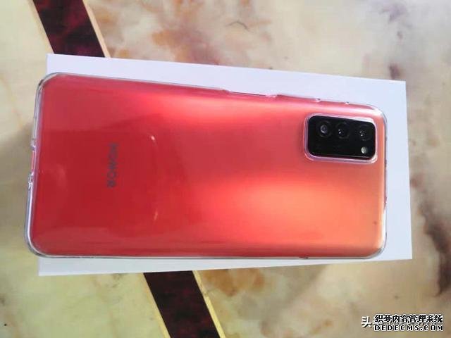 5G雙模+4200大電池+40W快充，華為麒麟990手機從3299跌至2599元