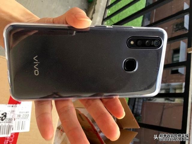 vivo超長續(xù)航千元機(jī)，128GB+五千大電池+后置三攝，跌至998元