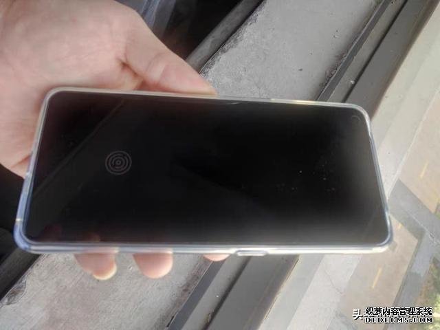 OPPO開始發(fā)力，65W快充+40W無線充電，驍龍865旗艦機(jī)直降400