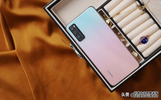 華為打破5G機(jī)型最低價記錄！1699元的5G手機(jī)香么？