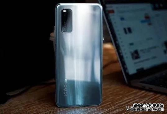 同為144Hz的兩部iQOO，一部2198，一部2698怎么選？