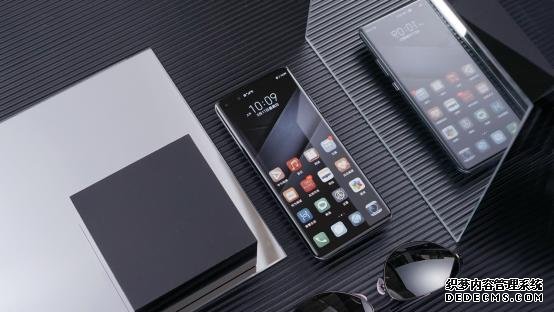2020旗艦級(jí)力作！華為P40 Pro+：用實(shí)力不負(fù)等待