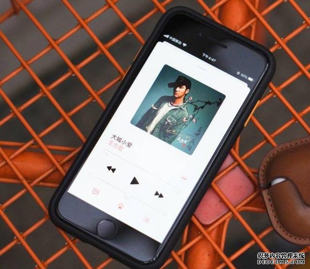 從3299降至3099，最便宜iPhone誕生，4.7英寸+iOS13