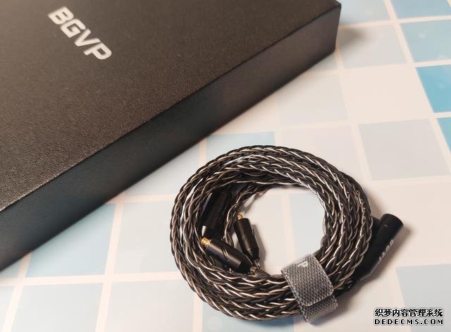暢爽音質(zhì)小巧外觀！BGVP DX5音樂(lè)耳機(jī)評(píng)測(cè)：399元買(mǎi)到就是賺