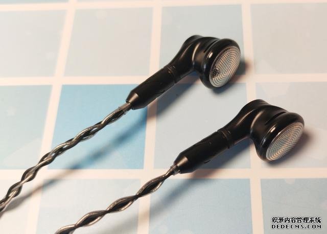 暢爽音質(zhì)小巧外觀！BGVP DX5音樂(lè)耳機(jī)評(píng)測(cè)：399元買(mǎi)到就是賺