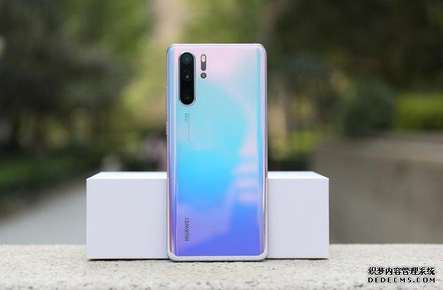 頂級華為跌成中端機(jī)，從5488跌至3288，50倍變焦+40W