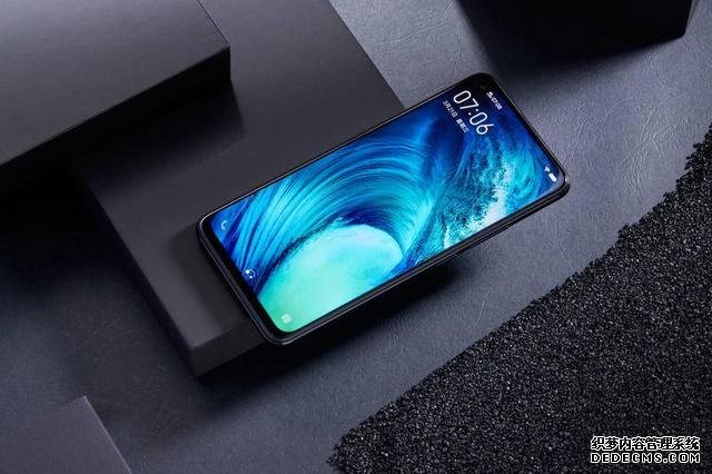 5000mAh+128G大運(yùn)存，這款中端旗艦僅售999元，太香了