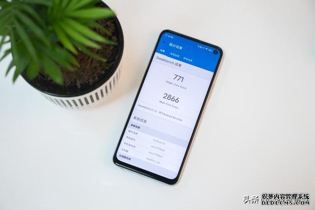 天璣1000 Plus性能首秀，iQOO Z1釋放超強旗艦之力