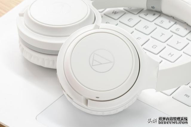 頭戴無線藍牙耳機 40小時超長續(xù)航是什么體驗？